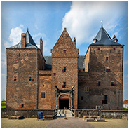 Entree Slot Loevestein, © Arno Lucas