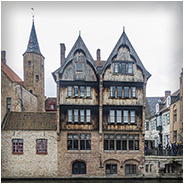 Een mooie oude gevel in Brugge, © Arno Lucas