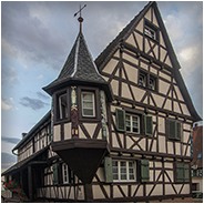 Een mooi vakwerkhuisje in Oberbronn, © Arno Lucas
