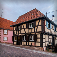Een mooi vakwerkhuisje in Oberbronn, © Arno Lucas