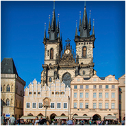 Het Oude Stadsplein (Staromestske Namesti) in Praag, © Arno Lucas