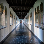 Een van de gangen van Abdij Rolduc, © Arno Lucas