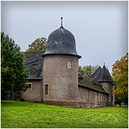 Tijdens onze wandeling kwamen we langs Slot Rimburg, © Arno Lucas