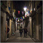Voorbeeld: locals in een straatje in Barcelona, © Arno Lucas