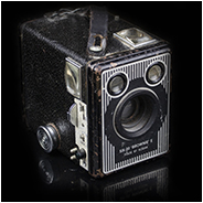 Een oude camera | Six-20 'BROWNIE' E, © Arno Lucas