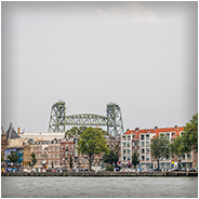 De Koningshavenbrug achter het Noordereiland, © Arno Lucas