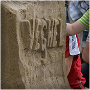 Een zandsculptuur gemaakt tijdens het Slokdarmfestival in 2008, © Arno Lucas