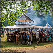 Er was voldoende horeca aanwezig in het Julianapark tijdens Fabriek Magnifique in 2016, © Arno Lucas