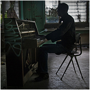 Urbex, The Pianist  |  Expositie 2014, © Arno Lucas